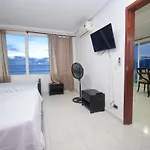 Apartamento con Vista al Mar - Piso alto