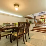 Casa Porto - Luxury 5 BR Beachfront Villa in Bocagrande by Huespedia