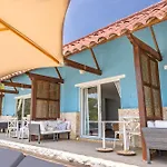Fragata Island House