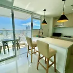 Espectacular Duplex En Bocagrande Con Vista Al Mar Y La Bahia