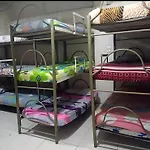 Hostal #10-33