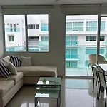 Apartamento Con Linda Vista Al Mar Primera Linea