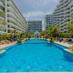 Morros Epic Beachfront Apartment
