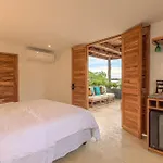 Islawa Soy Local - Isla Privada