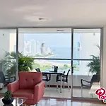 Edificio Las Tres Carabelas Por Parceros Group