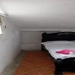 Hostal #10-33