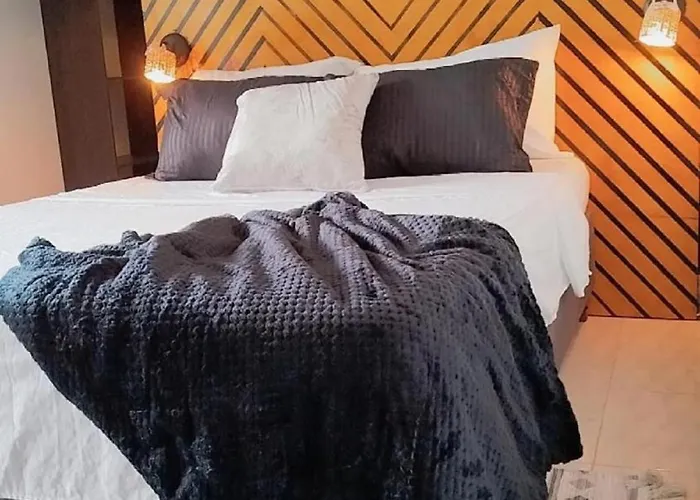 Room In Guest Room - Hb4 Room In La Boquilla Cartaena With Air Conditioning And Jacuzzi
