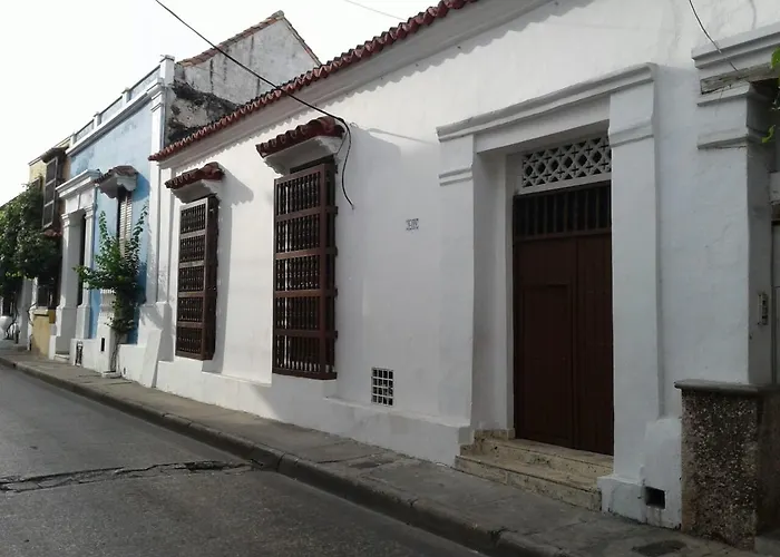 Casa De Familia