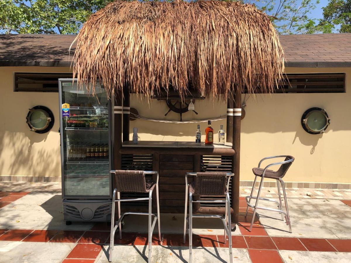 Beach Bungalows 3*