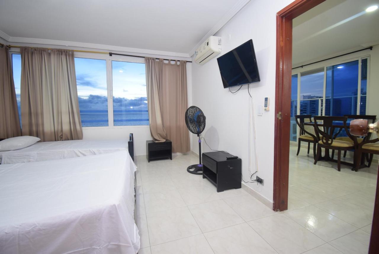 Apartamento Con Vista Al Mar - Piso Alto *