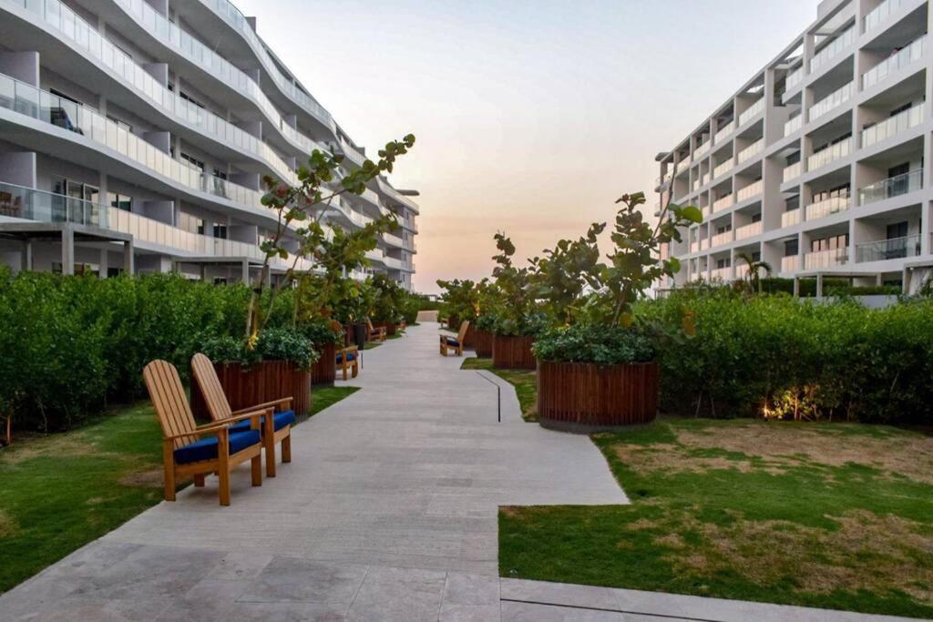 Hermoso Apto Zona Exclusiva En Serena Salida Playa Apartamento