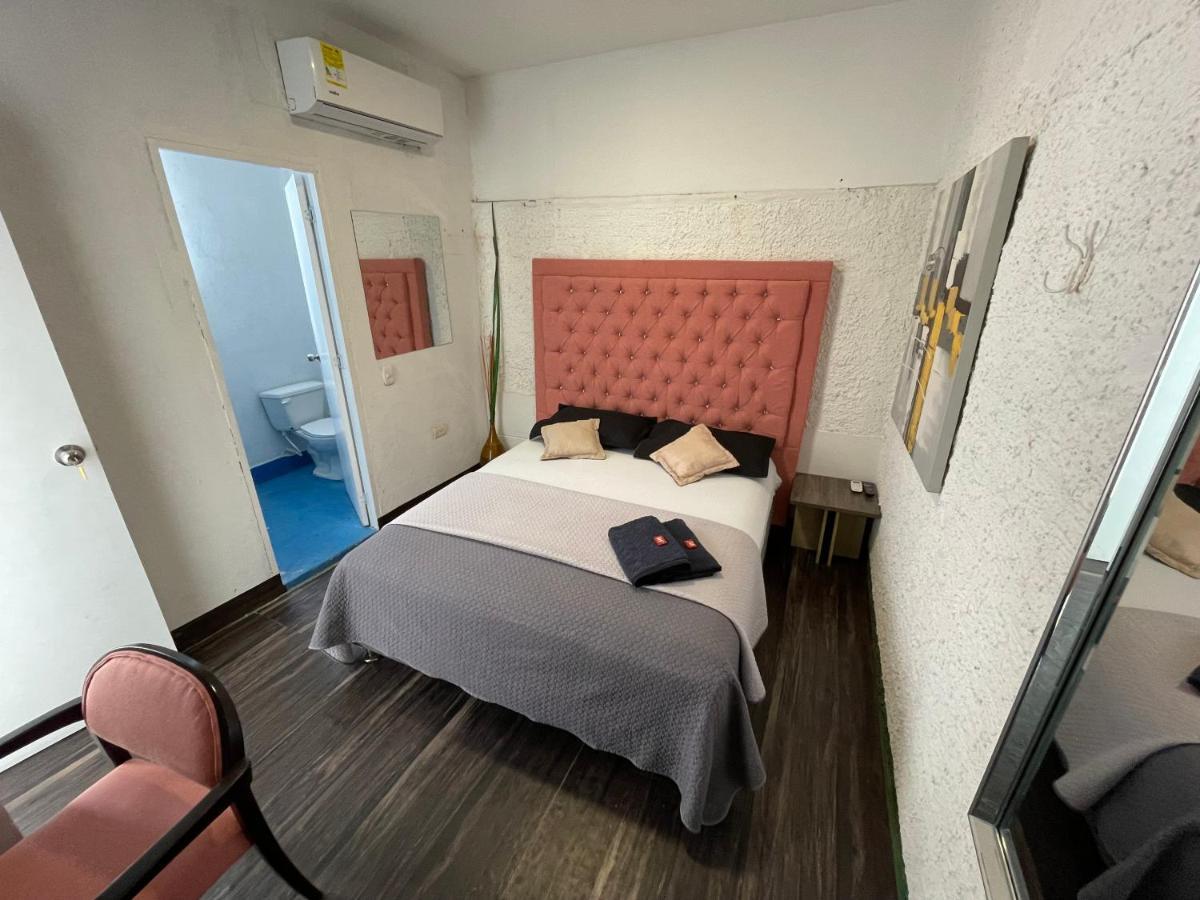 Hotel Santa Rita Hostel *