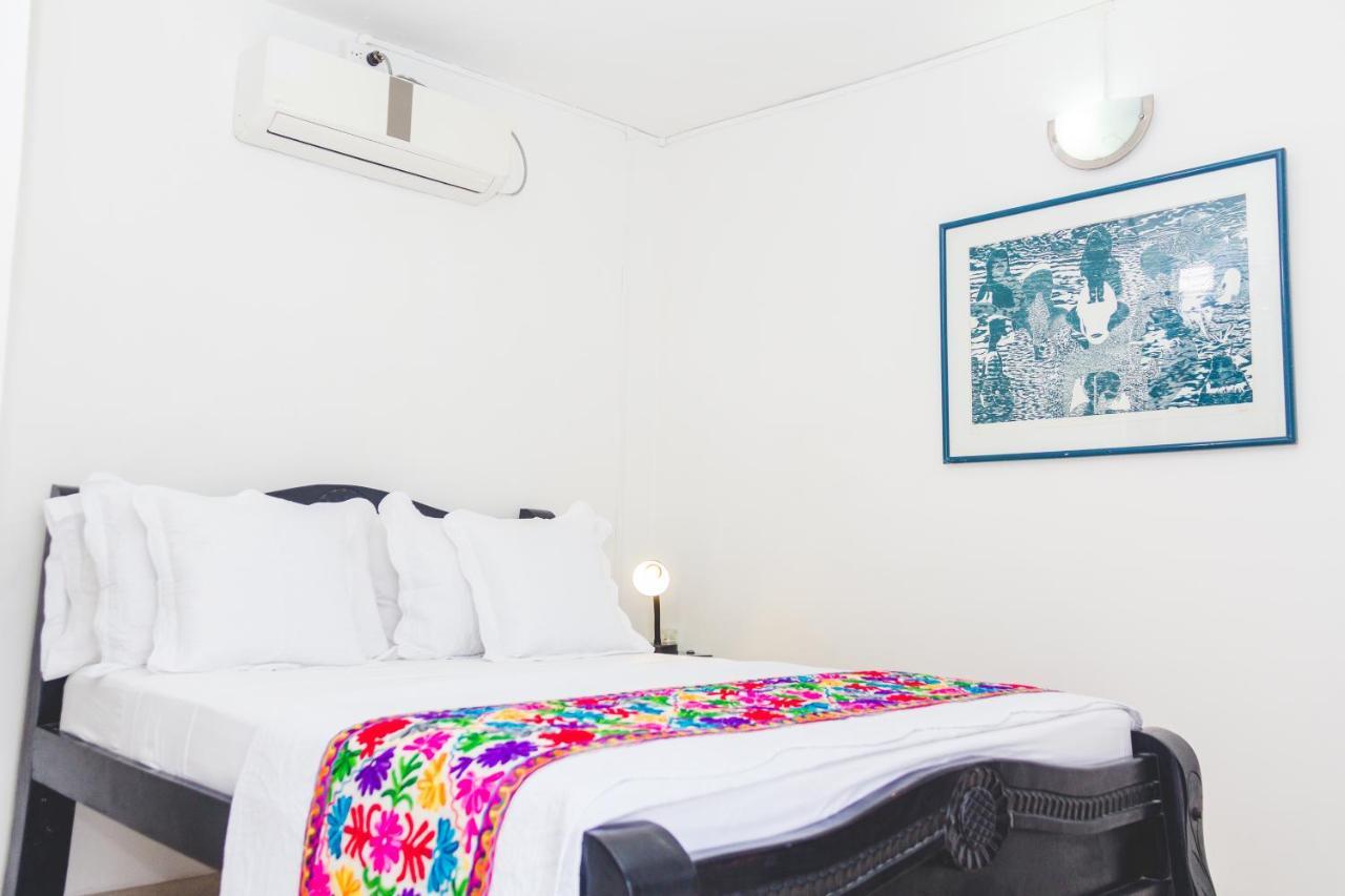 Plaza De La Trinidad 3*