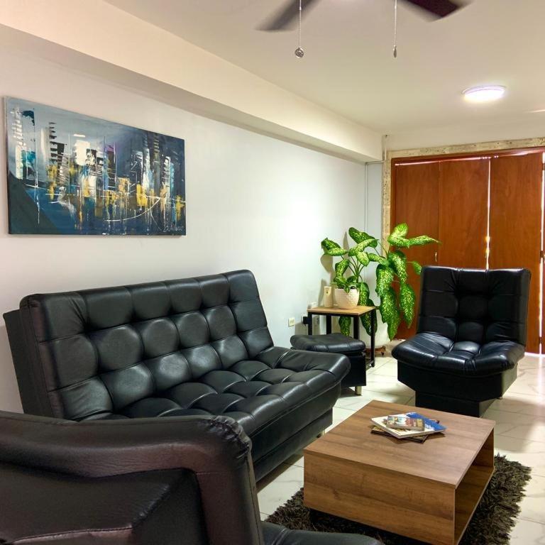 Guest Friendly Boutique House In Great Location Сasa de vacaciones