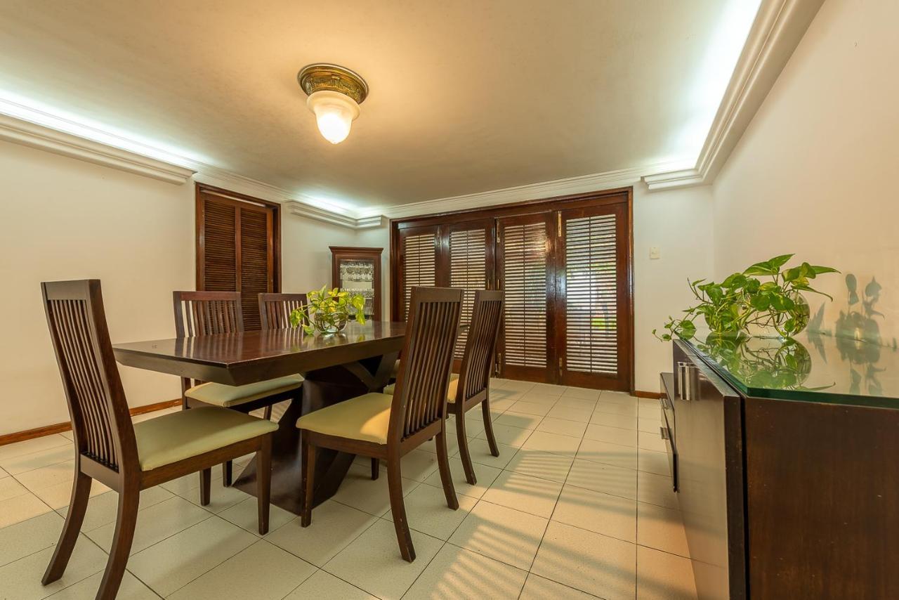 Casa Porto - Luxury 5 Br Beachfront In Bocagrande By Huespedia Villa