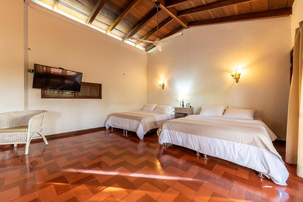 Villa Casa Porto - Luxury 5 Br Beachfront In Bocagrande By Huespedia Cartagena