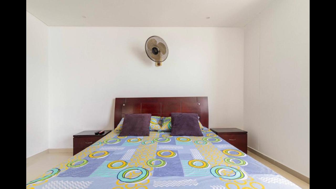 Apartamento Con Piscina A Una Cuadra De La Playa Apartamento *