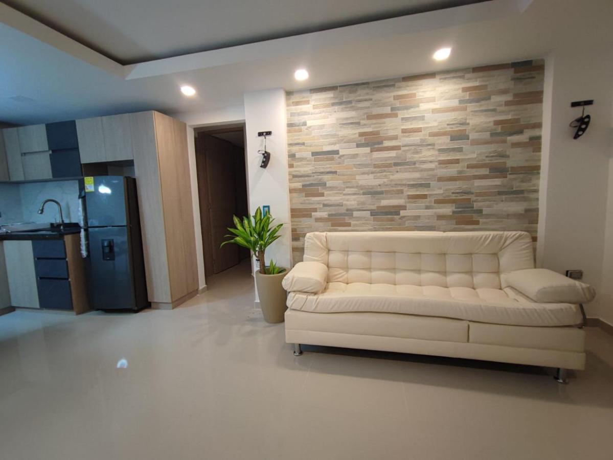 Apartamento Moderno El Laguito Junto Al Mar 705 *