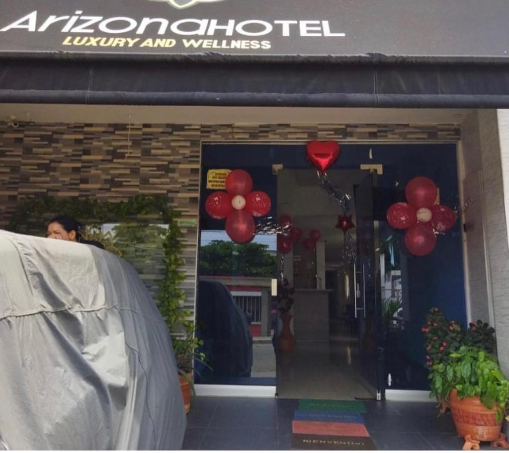 Hotel Arizona *