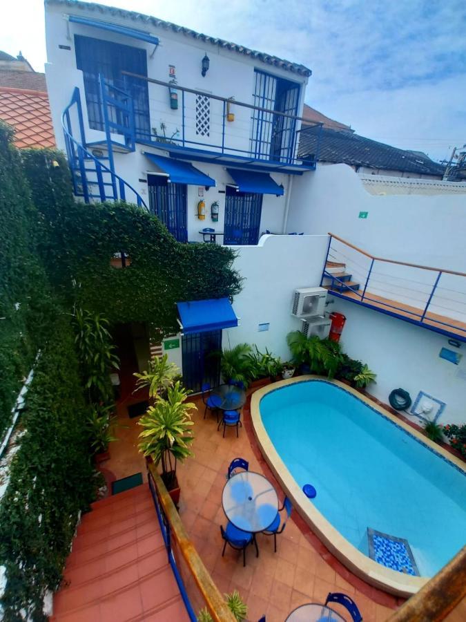 Plaza De La Trinidad 3*