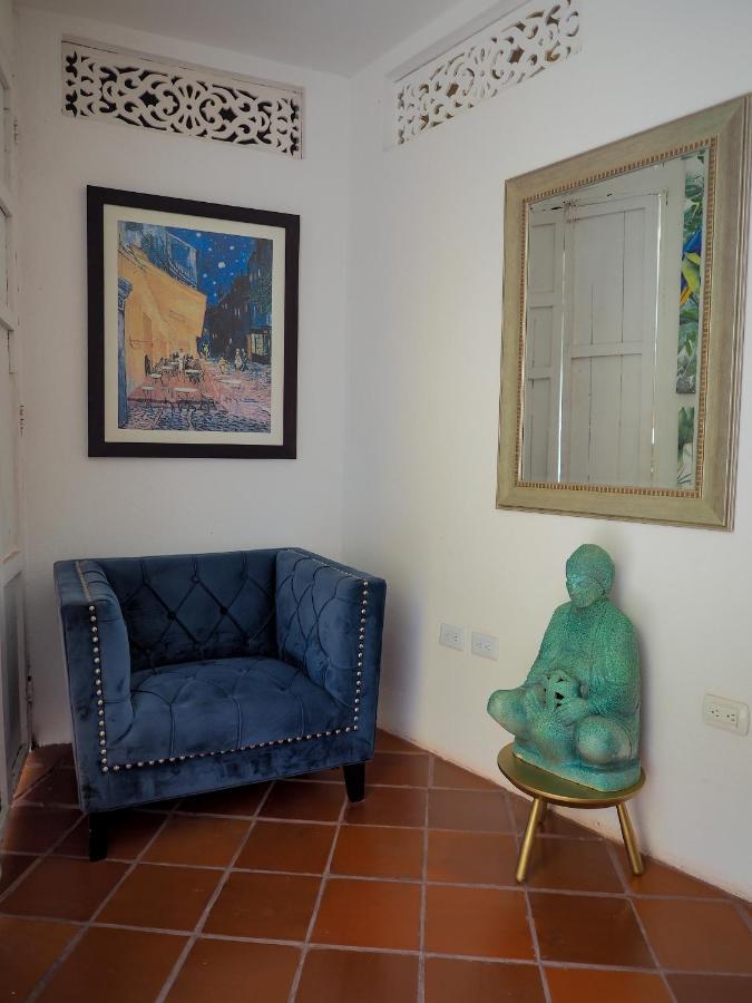 Plaza De La Trinidad 3*