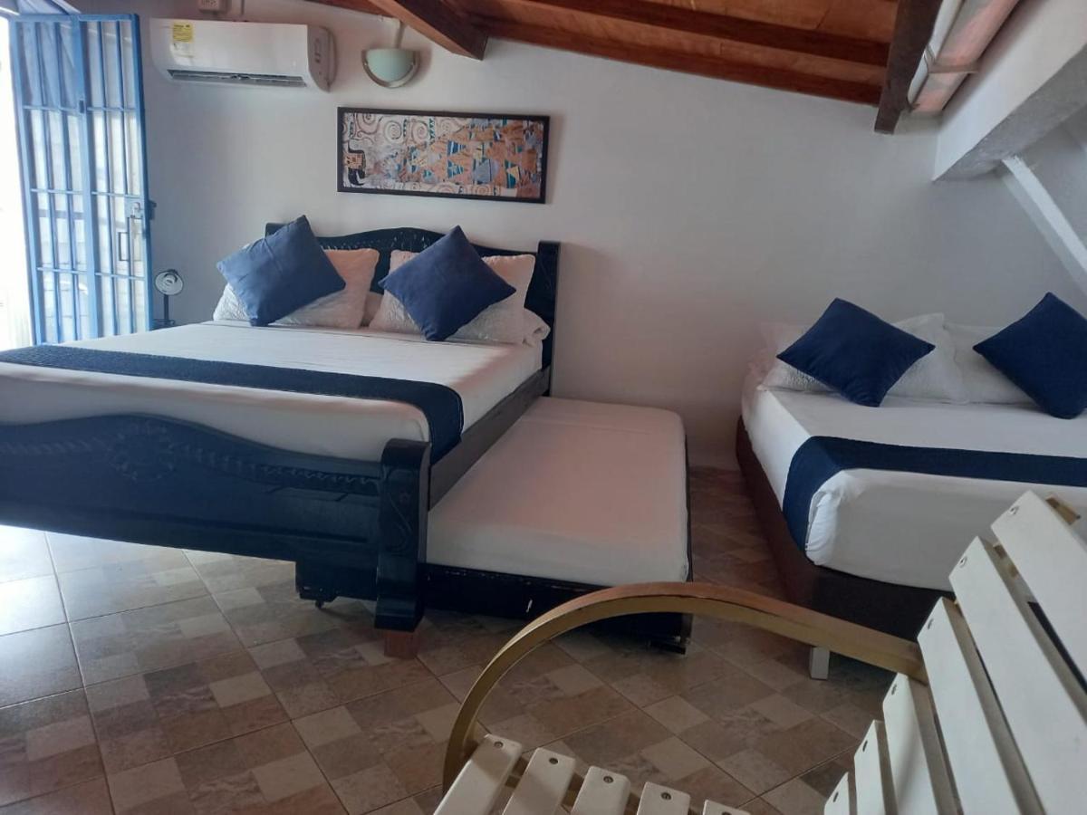 Plaza De La Trinidad 3*
