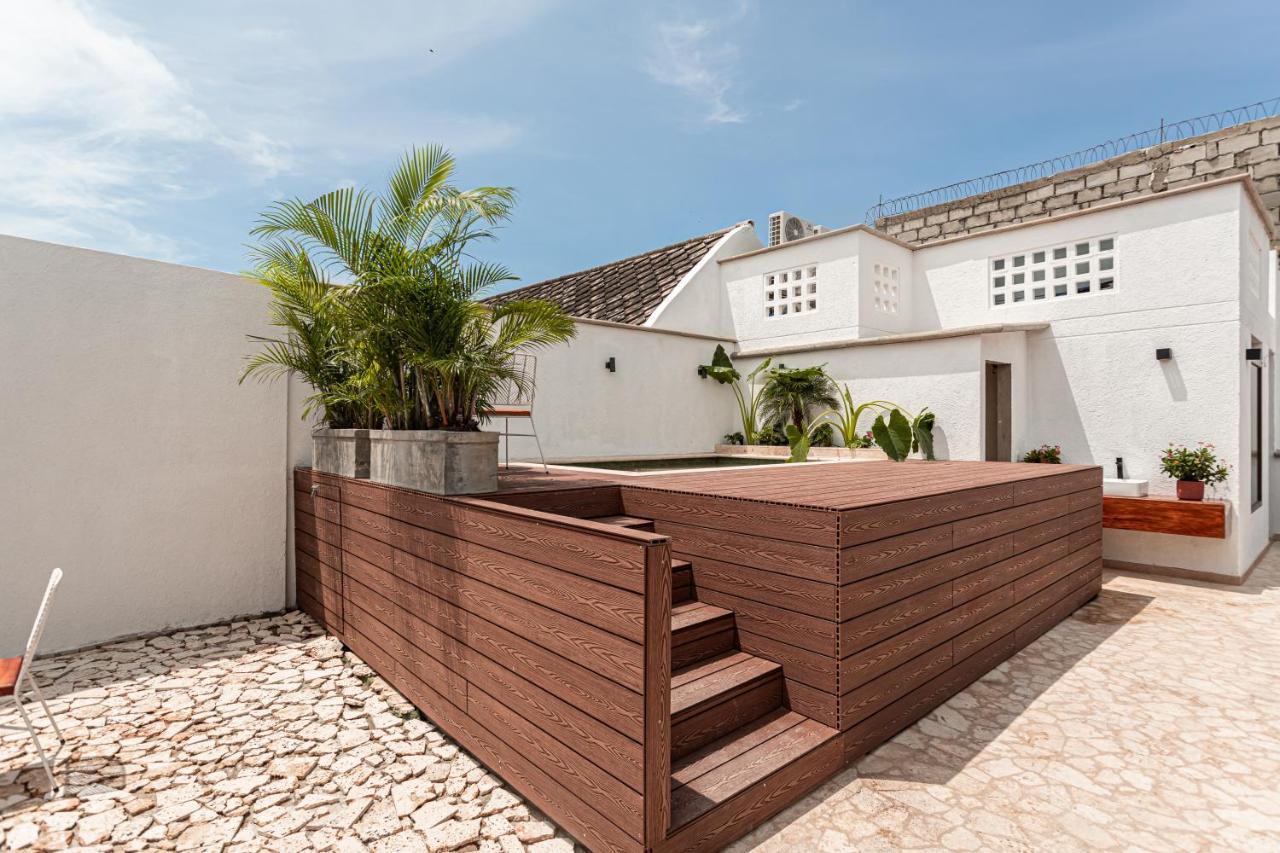 Soy Local Insignia 4*