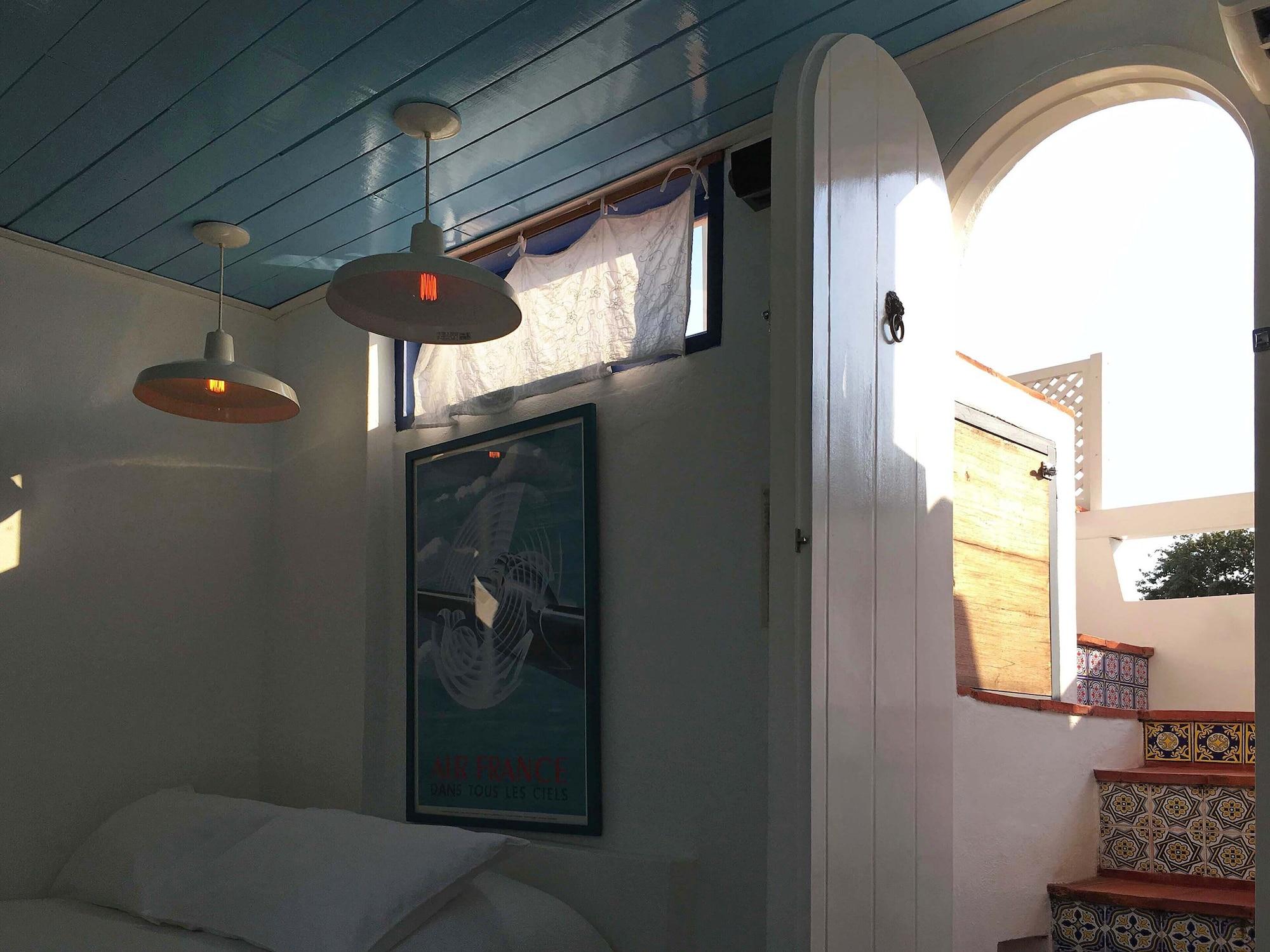 Les Lezards Hotel