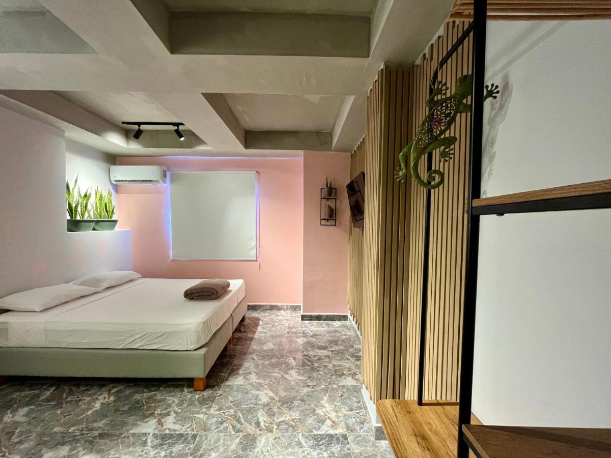 Awesome Brand New Studio Near Old Town *