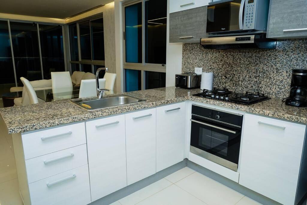 Apartamento Luxury Beachfronts En En Bocagrande Y Marbella