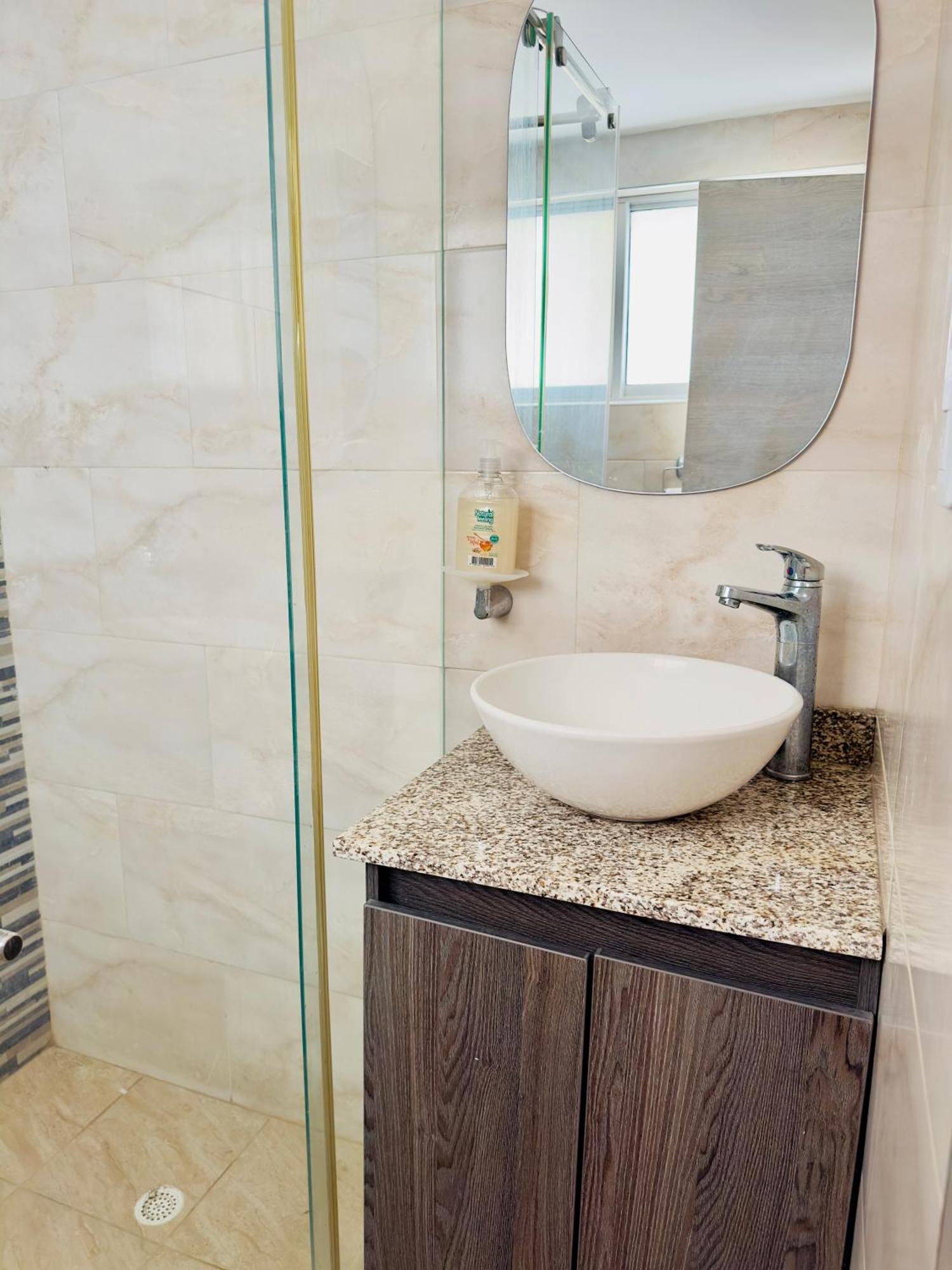 Apartamento Espectacular Ocean View, De Dos Cuartos, Con Vista Al Mar, En De Indias Cartagena