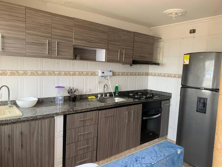 Apartamento En Cerca Del Aeropuerto Apartamento *