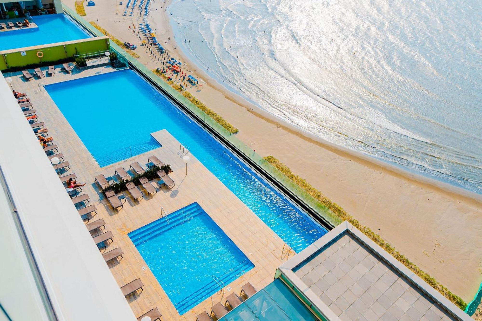 U-go Edificio H2 En Bocagrande Frente Al Mar Apartamento