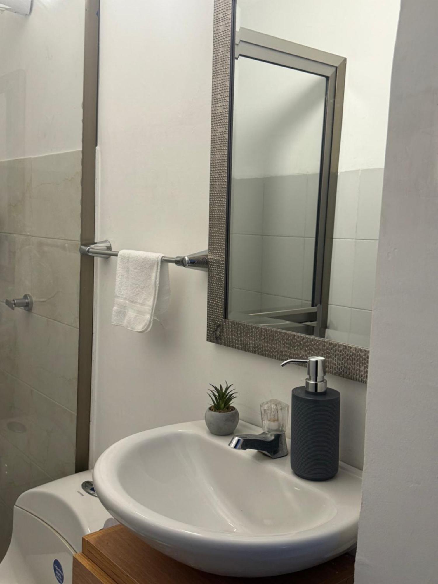 Apartamento Centrico Y Confortable Apto Casa Dona Yola 1 *