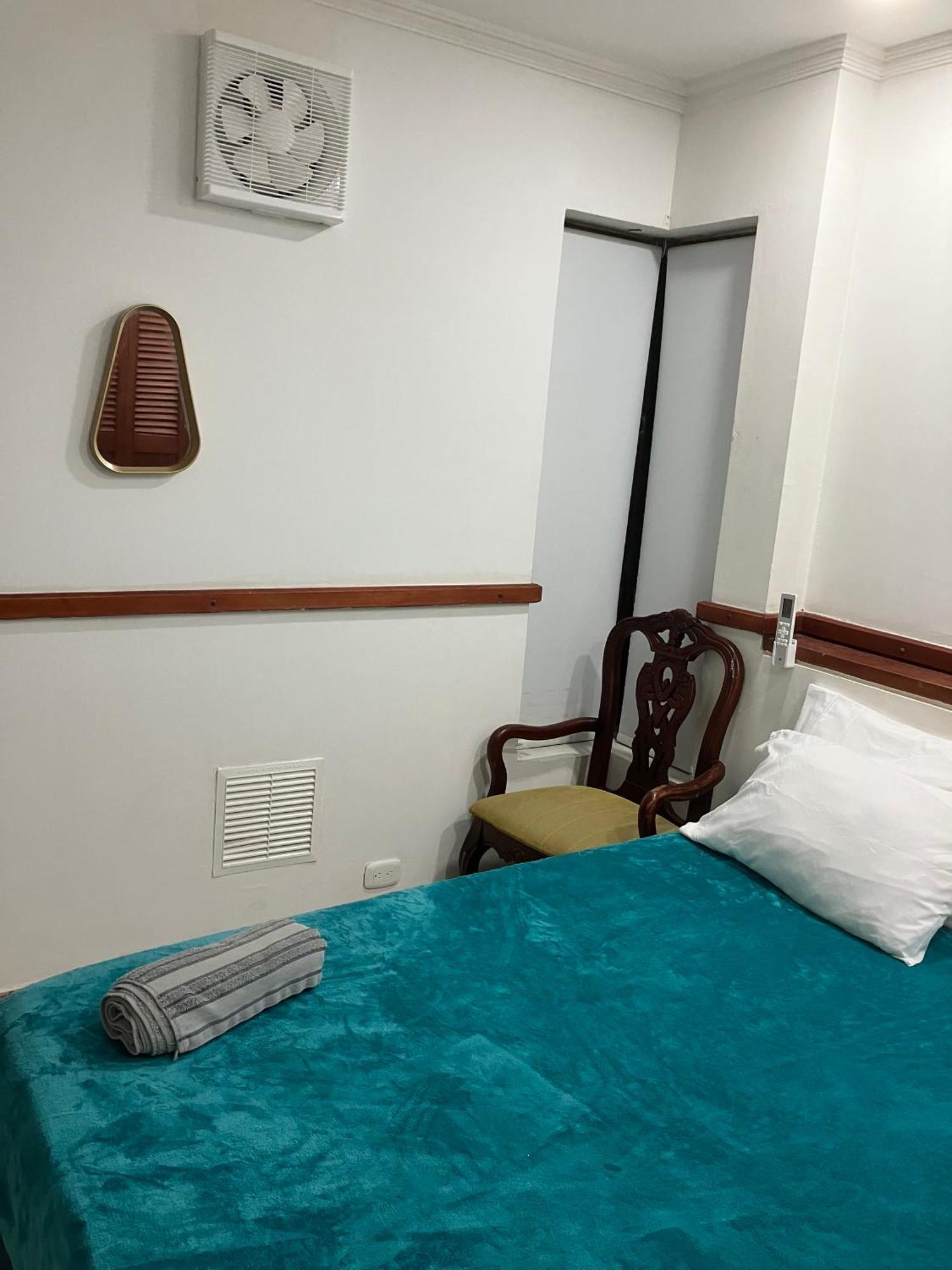 Marina Tower Apartment *