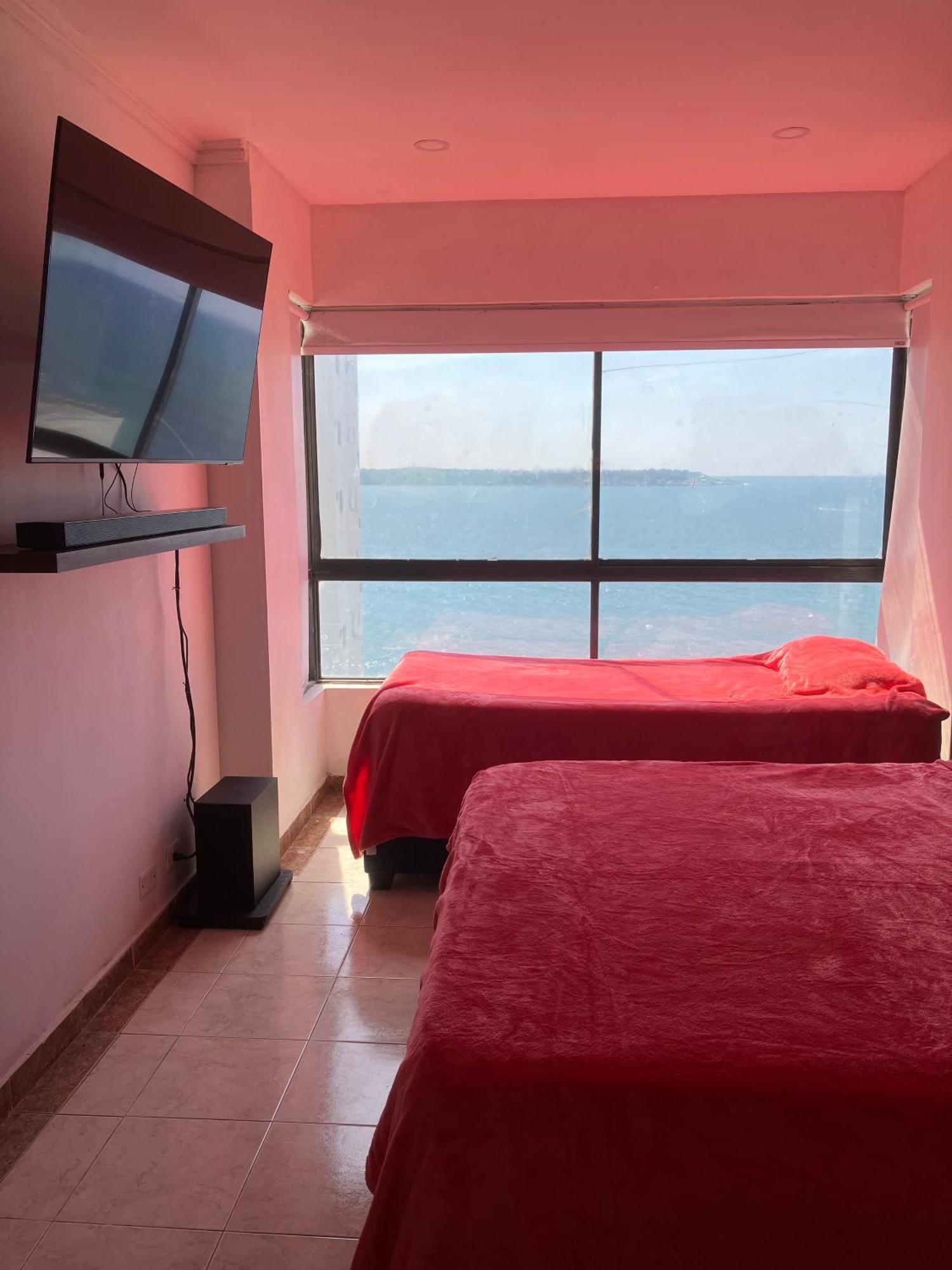 Marina Tower Apartment *