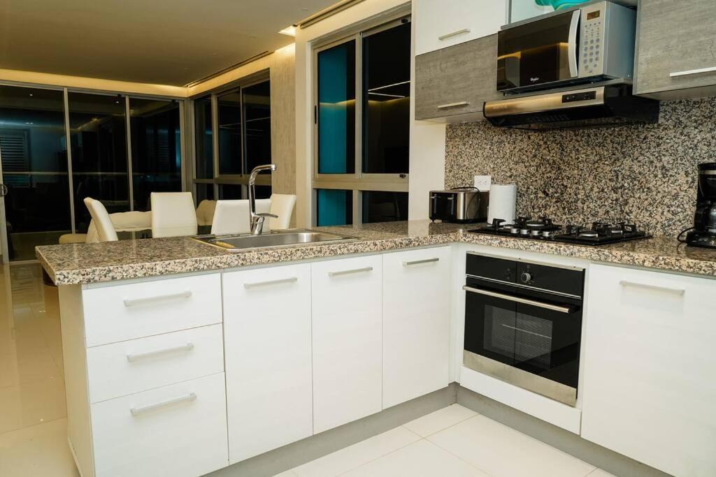 Luxury Beachfronts En En Bocagrande Y Marbella * Cartagena