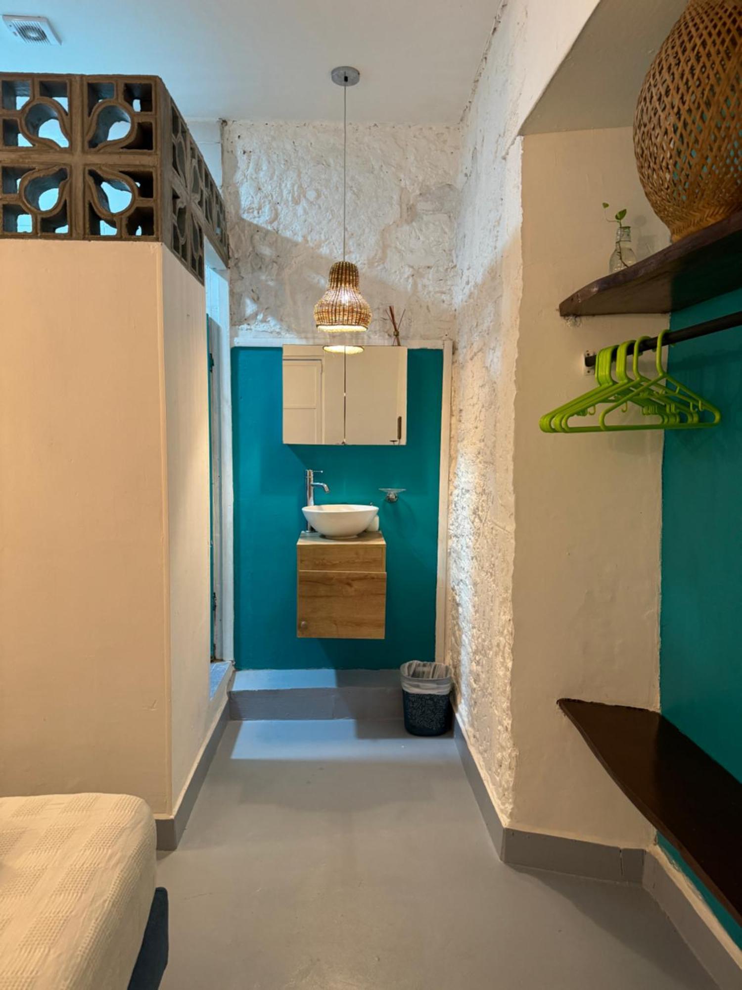 El Barrio Hostal