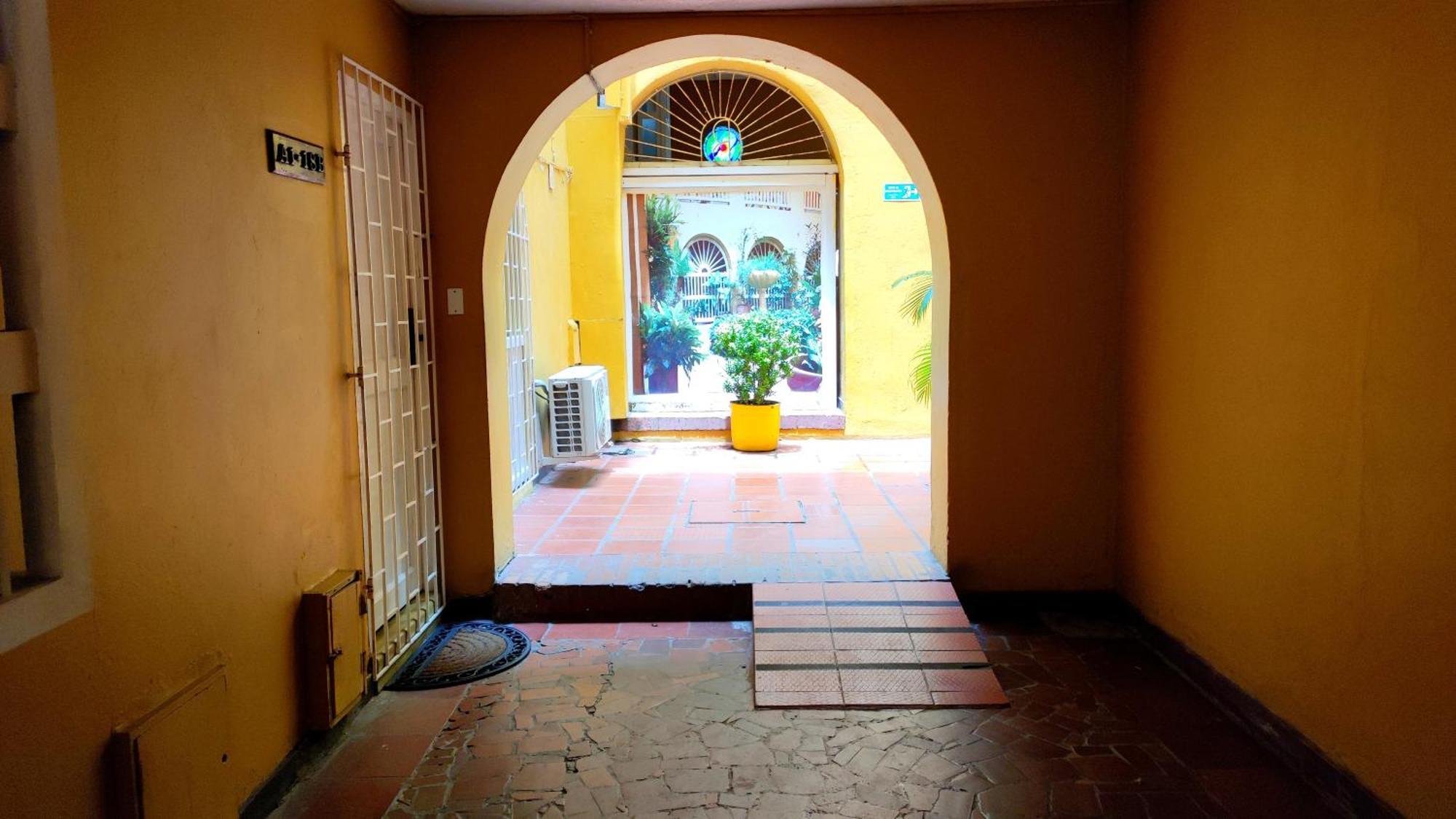 En