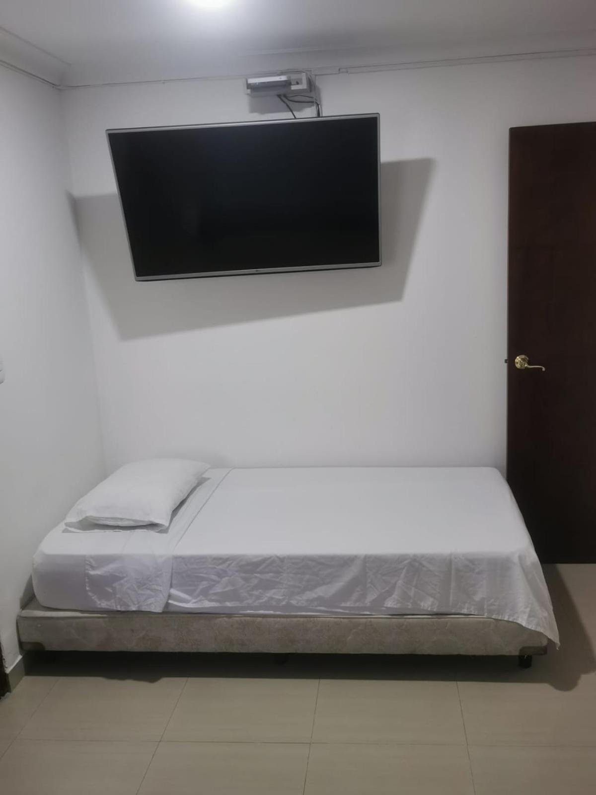 Alojamiento Frente Al Mar, Sector Bocagrande Mar Adentro 1305 Apartamento *