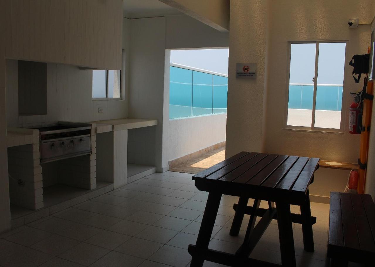 Alojamiento Frente Al Mar, Sector Bocagrande Mar Adentro 1305 * Cartagena