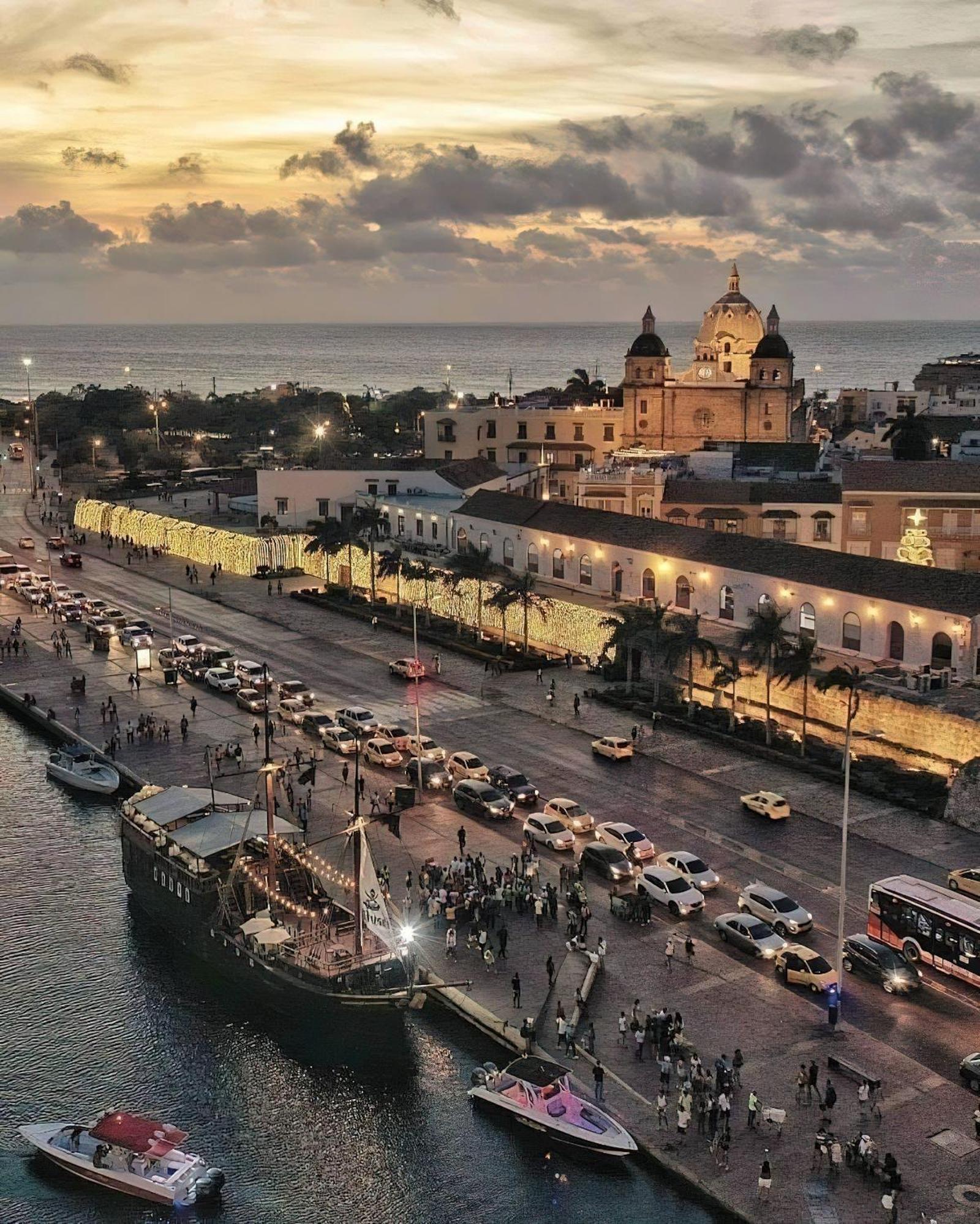 Close To Historic And Cartagena