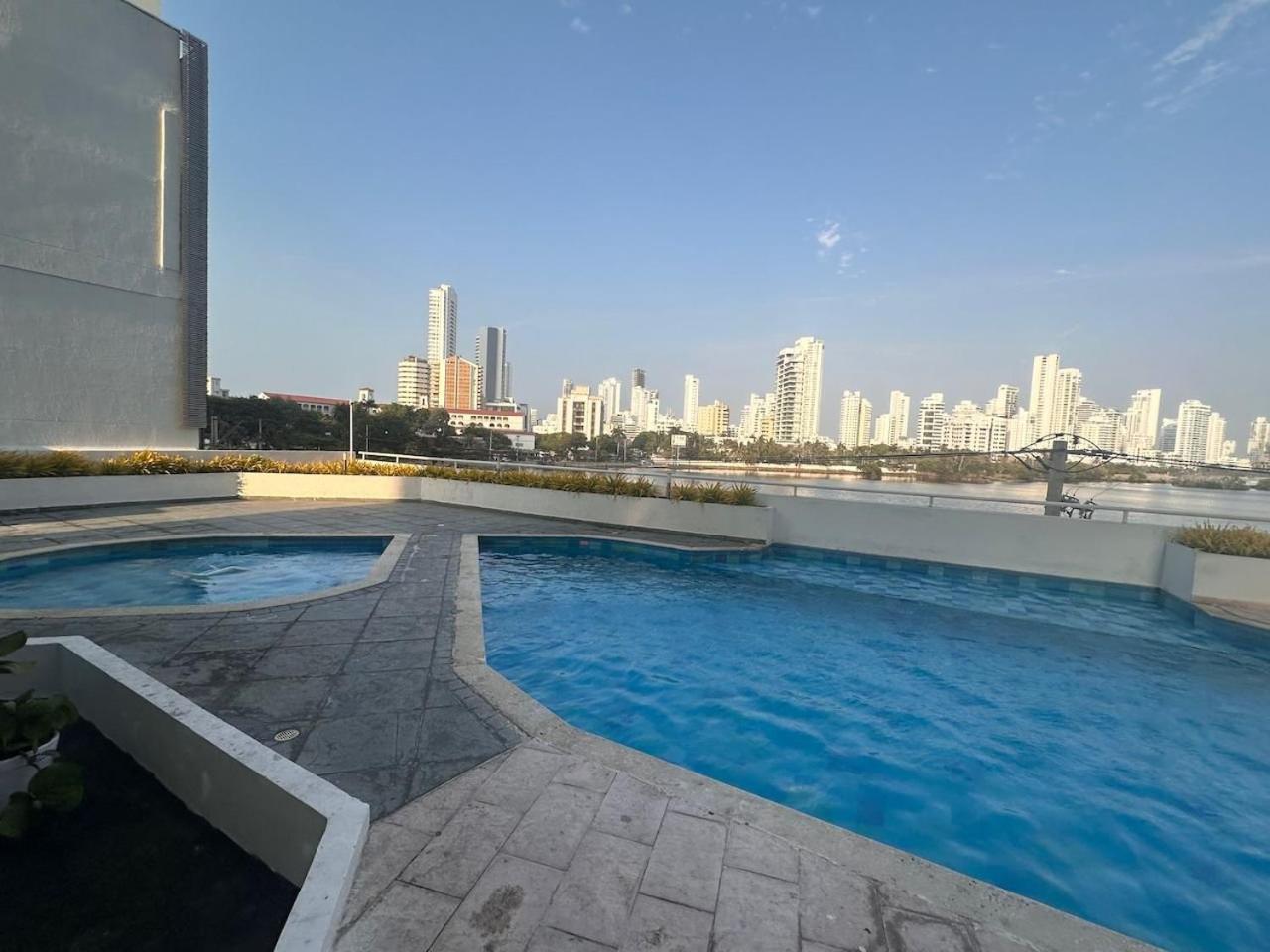 Apartamento U-go Edificio Torres Del En El Laguito - Elegancia Y Descanso