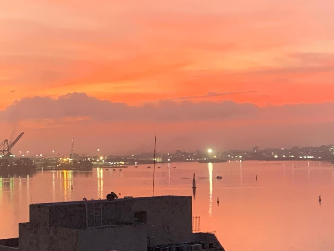 Tres - Vista Al Mar *