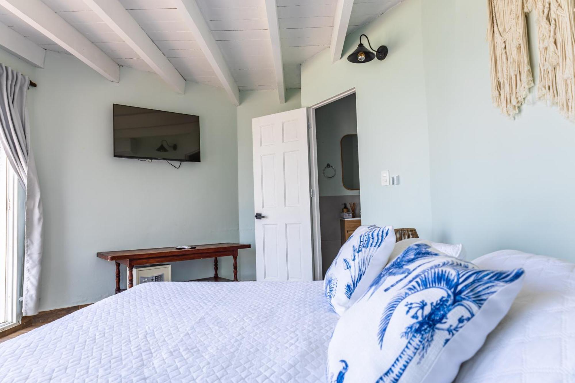 Fragata Island House Pensión