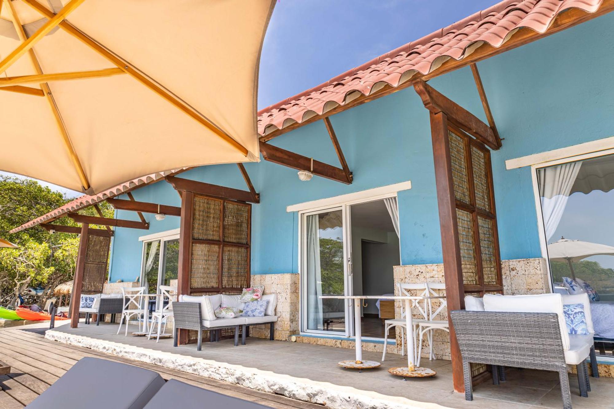 Fragata Island House Pensión *