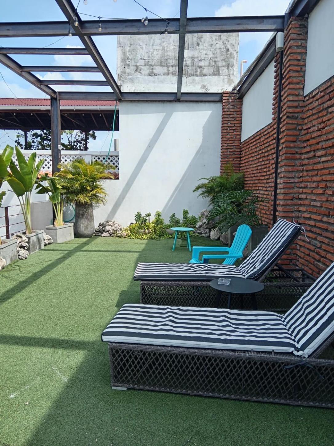 Beutiful With Private Patio - Twon C