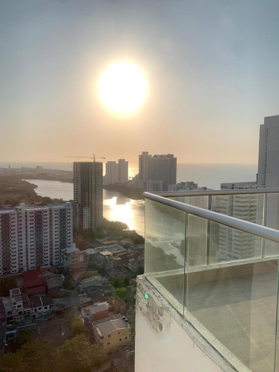 Apartamento Hermoso Apto Nuevo De 3 Hab Cerca A La Playa *