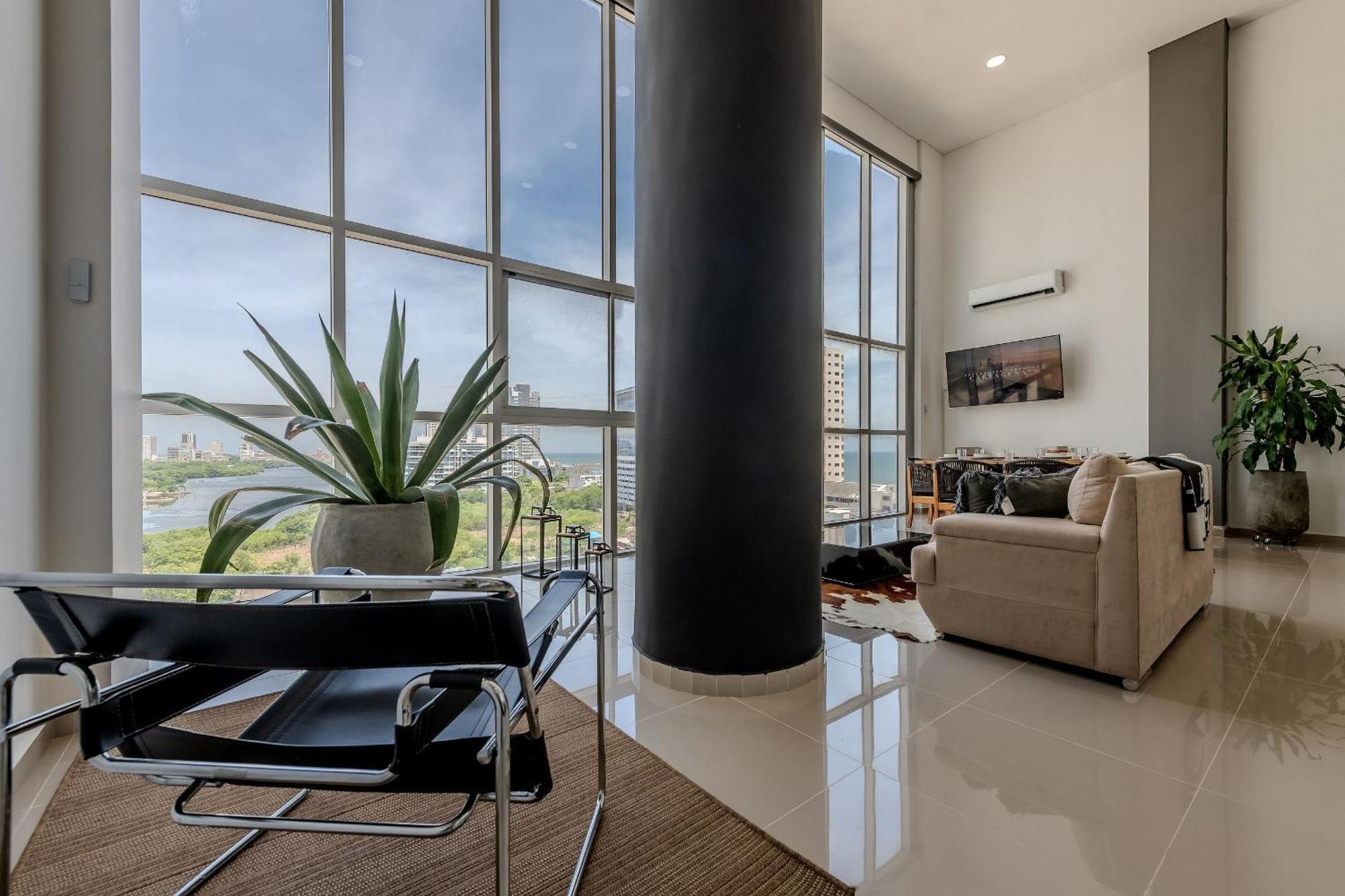 Modern 3br Duplex Apt. Great View And Location *