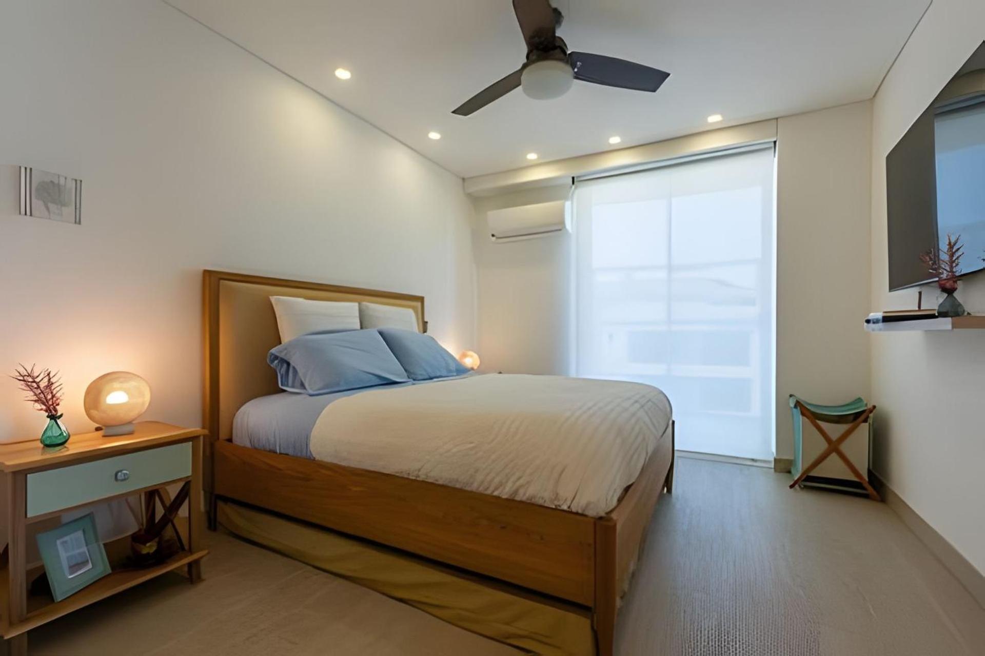 Luxury 2br Jacuzzi Sea View 14th Floor Apartment *